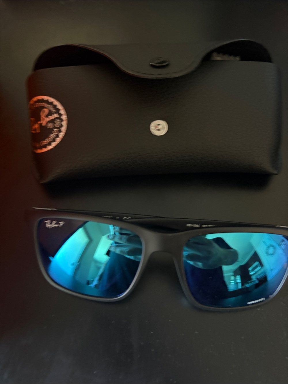 Ray-Ban Men’s Black Frame Blue Mirror Sunglasses